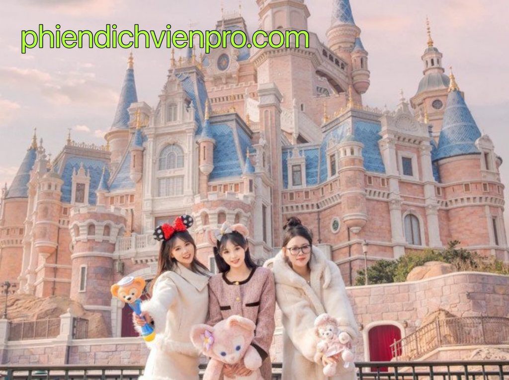 Lau dai Cong chua ngu trong rung o Disneyland, California