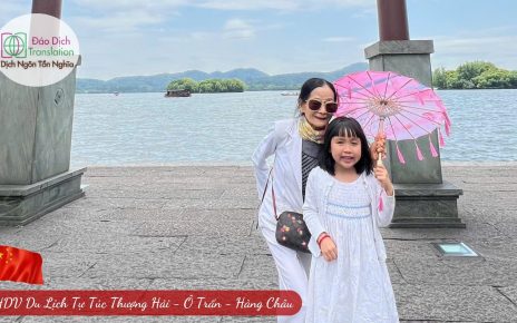 hai khách nữ check in hàng châu trung quốc