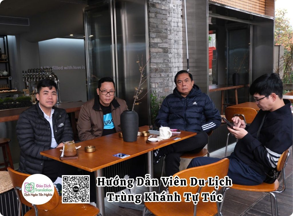 huong dan vien tieng viet tai trung khanh