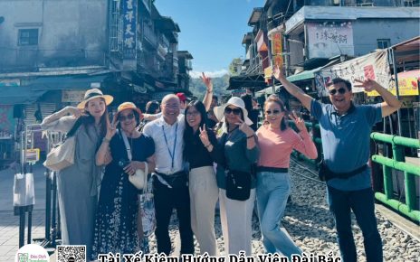 tai xe kiem huong dan vien city tour dai bac