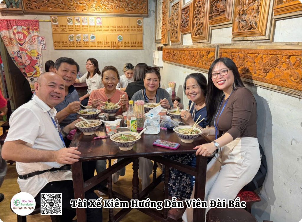 tai xe kiem huong dan vien city tour dai bac