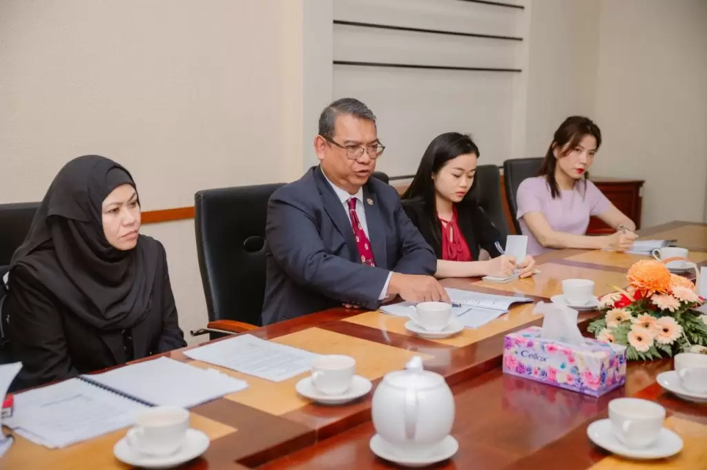 phien dich tieng anh luon dong hanh trong cac su kien cao cap