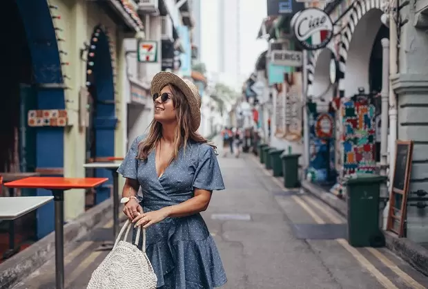 KHONG can visa ban van co the du lich Singapore