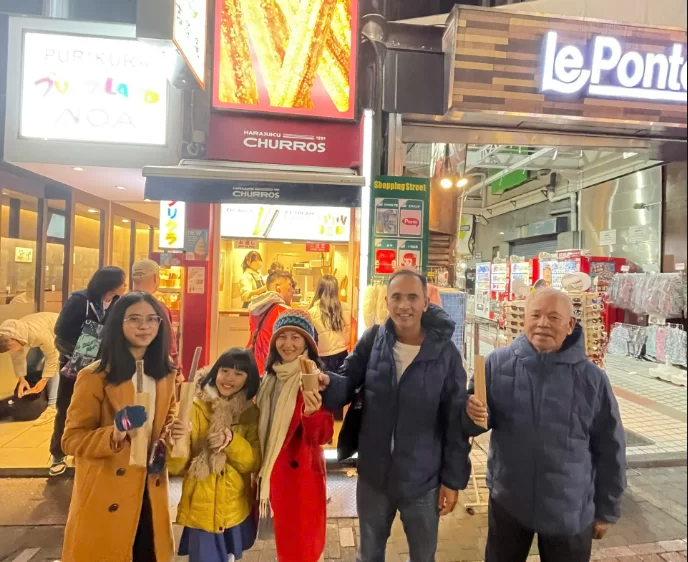 huong dan vien doan du lich tu tuc di tokyo