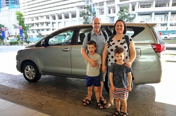 huong dan vien tour qua canh tai singapore
