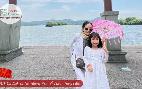 hai khách nữ check in hàng châu trung quốc