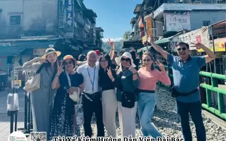 tai xe kiem huong dan vien city tour dai bac