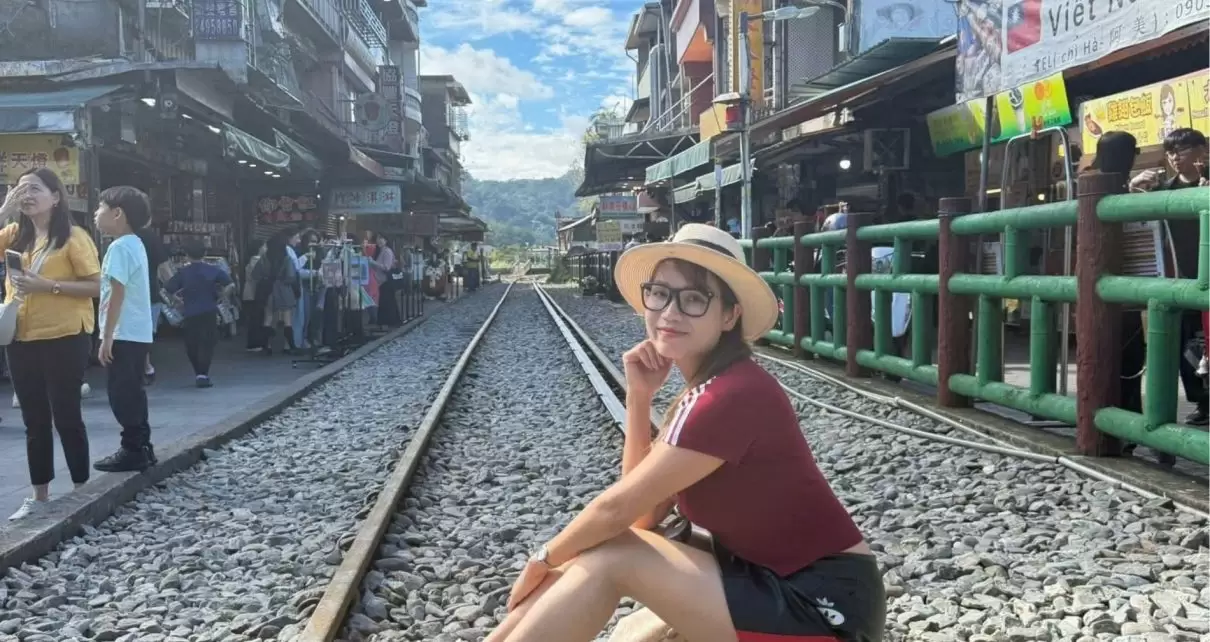 tai xe kiem huong dan vien du lich tu tuc tai dai bac