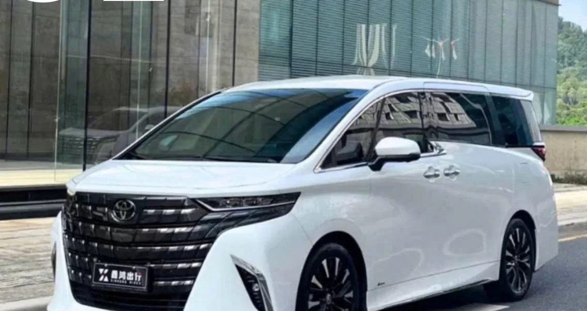 dich-vu-xe-du-lich-tu-tuc-va-xe-cong-tac-cao-cap.